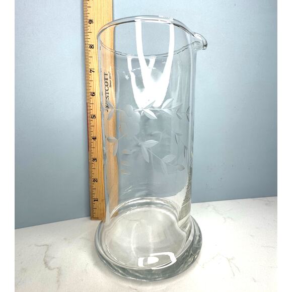 Etched Cut Crystal Martini Cocktail Shaker with Pour Spout - Picture 5 of 5